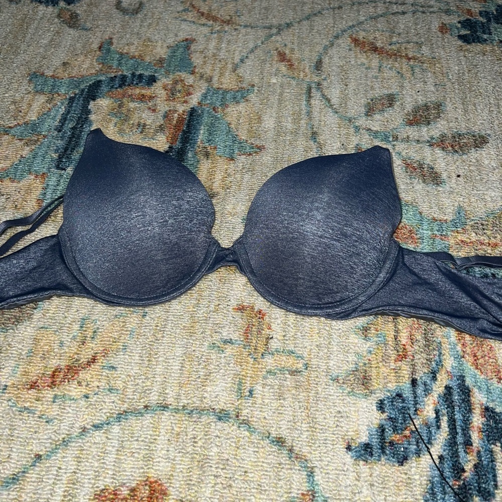 Women’s Victoria’s Secret bra